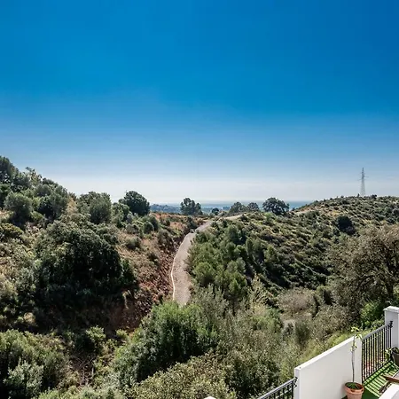 Modern Close To Golf Course
